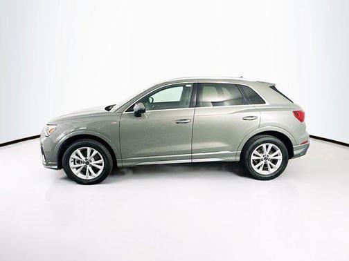 2024 Audi Q3 Premium 45 TFSI S line quattro Tiptronic