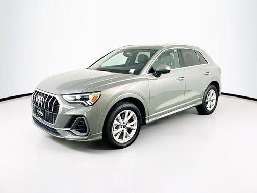 2024 Audi Q3 Premium 45 TFSI S line quattro Tiptronic