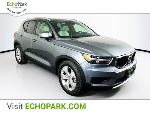 2019 Volvo XC40 T5 Momentum