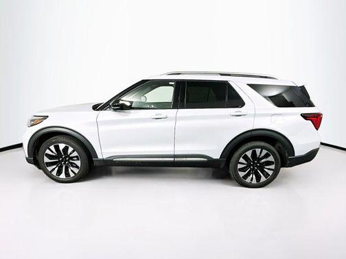Space White Metallic 2025 Ford Explorer Platinum