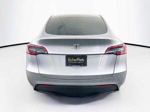 2025 Tesla Model Y Long Range Dual Motor Rear-Wheel Drive