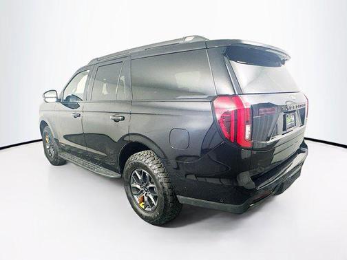 Agate Black Metallic 2025 Ford Expedition Tremor
