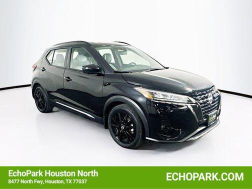 Super Black 2023 Nissan Kicks SR