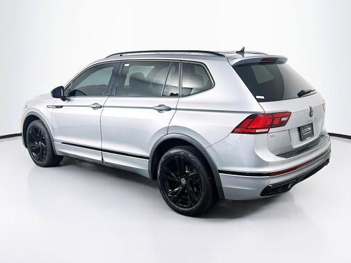 Pyrite Silver Metallic 2023 Volkswagen Tiguan 2.0T SE R-Line Black