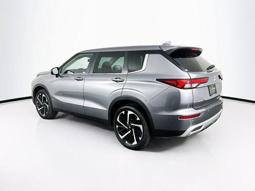 Alloy Silver Metallic 2023 Mitsubishi Outlander SE 2.5 S-AWC