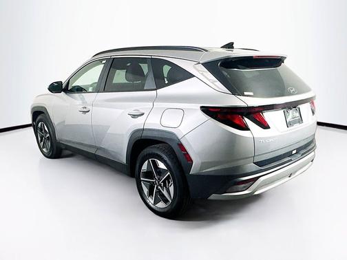 Shimmering Silver 2025 Hyundai TUCSON SEL