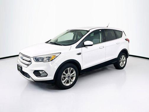 Oxford White 2019 Ford Escape SE