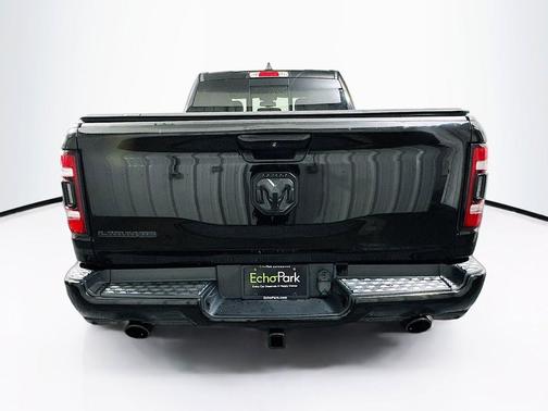 Diamond Black Crystal Pearlcoat 2019 RAM 1500 Laramie