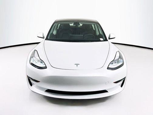 2022 Tesla Model 3 Standard Range