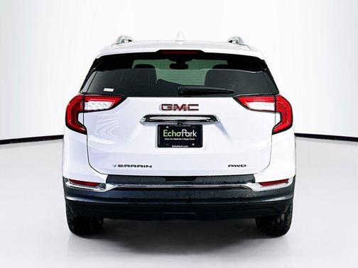 Summit White 2024 GMC Terrain SLT