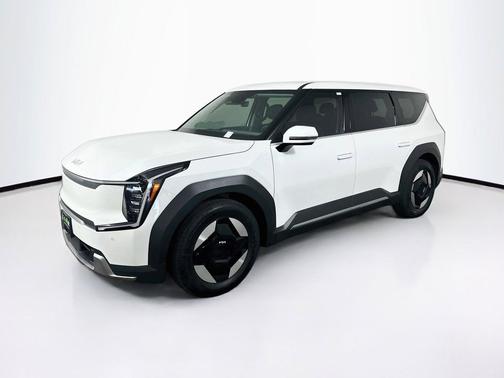 Snow White Pearl 2024 Kia EV9 Light Short Range