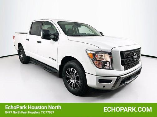 2024 Nissan Titan SV