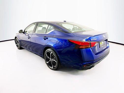 2023 Nissan Altima SR FWD