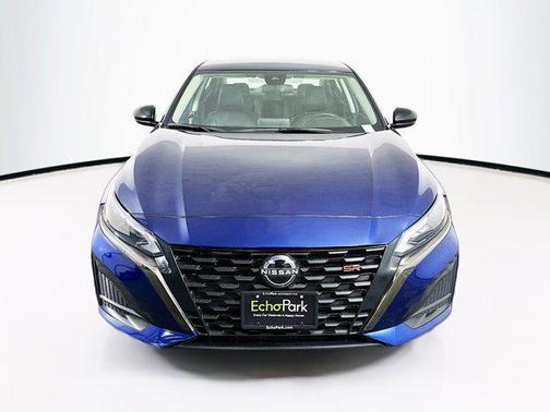 2023 Nissan Altima SR FWD
