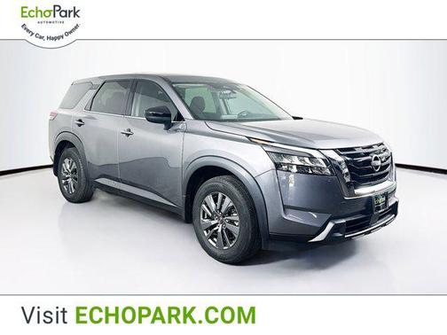 2023 Nissan Pathfinder S FWD