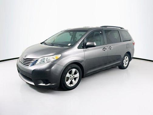 2015 Toyota Sienna LE