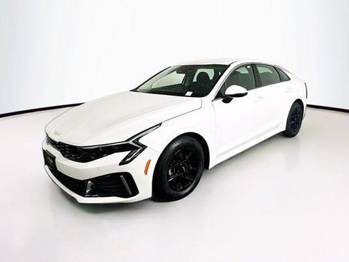 Snow White Pearl 2025 Kia K5 LXS