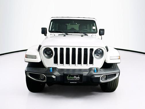 Bright White Clearcoat 2023 Jeep Wrangler 4xe Sahara