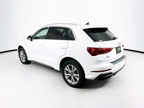 2024 Audi Q3 Premium 45 TFSI S line quattro Tiptronic