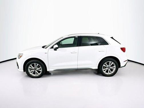 2024 Audi Q3 Premium 45 TFSI S line quattro Tiptronic