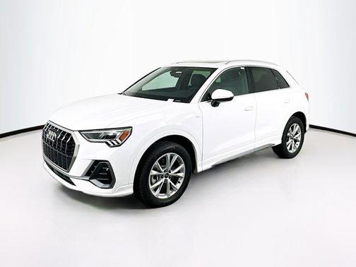 2024 Audi Q3 Premium 45 TFSI S line quattro Tiptronic