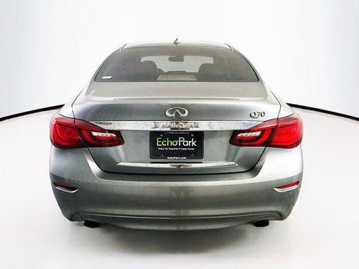 2015 INFINITI Q70 3.7