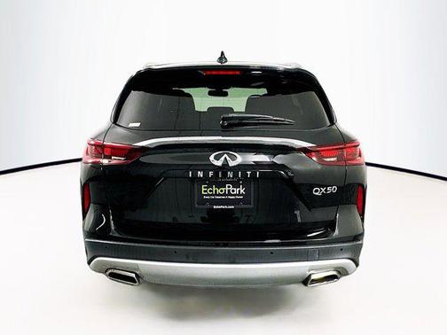 2022 INFINITI QX50 LUXE