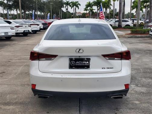 2018 Lexus IS 300 Base