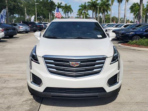 Crystal White Tricoat 2017 Cadillac XT5 Premium Luxury