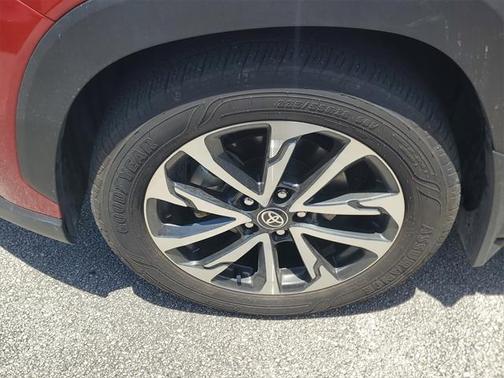 2023 Toyota Corolla Cross XLE