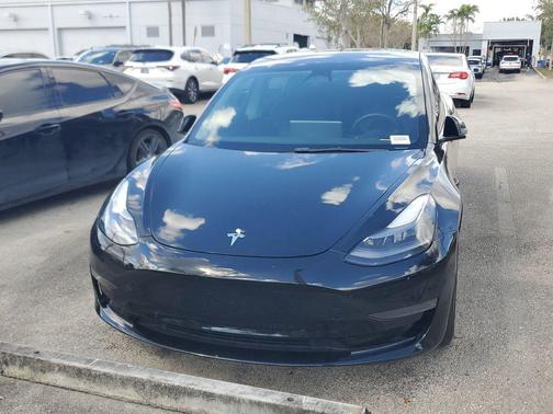 2022 Tesla Model 3 Standard Range