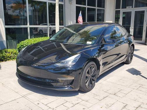 Solid Black 2022 Tesla Model 3 Standard Range