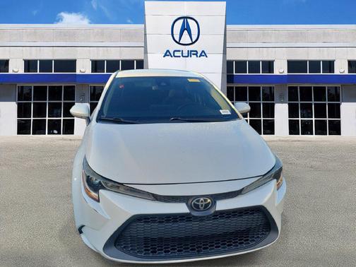 Blizzard Pearl 2021 Toyota Corolla LE