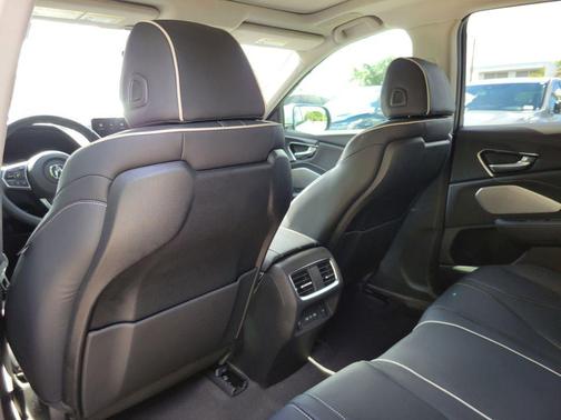 Platinum 2026 Acura RDX Advance Package