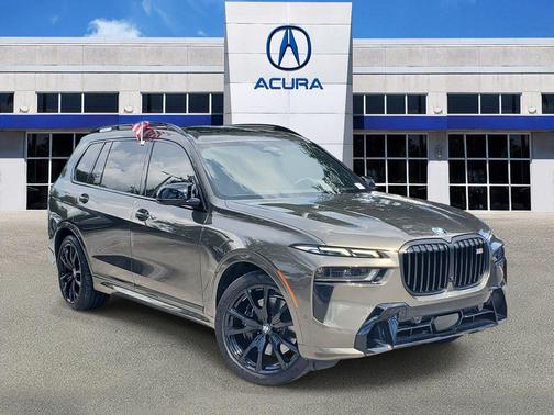 Manhattan Green Metallic 2025 BMW X7 M60i