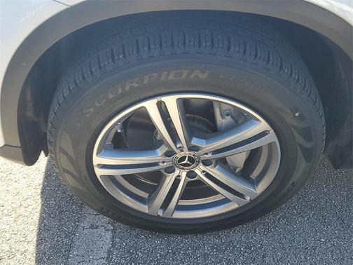 2022 Mercedes-Benz GLC 300 Base