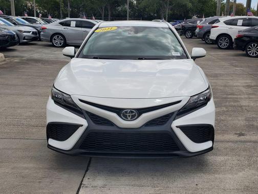 Super White 2021 Toyota Camry SE