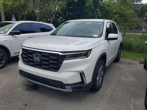 Platinum White Pearl 2023 Honda Pilot AWD EX-L 8 Passenger