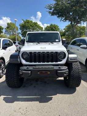 Bright White Clearcoat 2024 Jeep Wrangler Sport S
