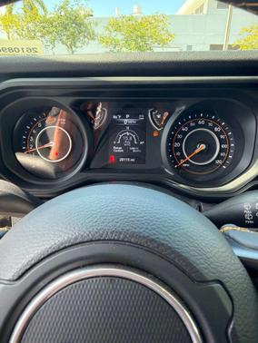 Bright White Clearcoat 2024 Jeep Wrangler Sport S