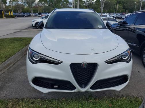 2019 Alfa Romeo Stelvio Sport