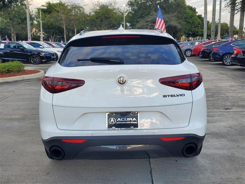 2019 Alfa Romeo Stelvio Sport