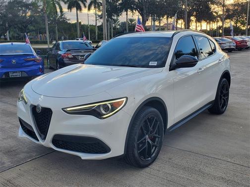 2019 Alfa Romeo Stelvio Sport