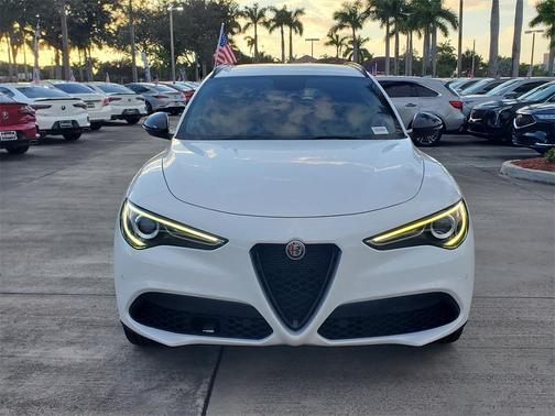 2019 Alfa Romeo Stelvio Sport