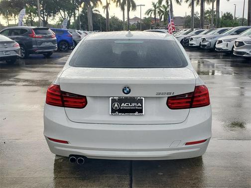 2015 BMW 328 328i