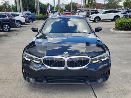 2019 BMW 330 i