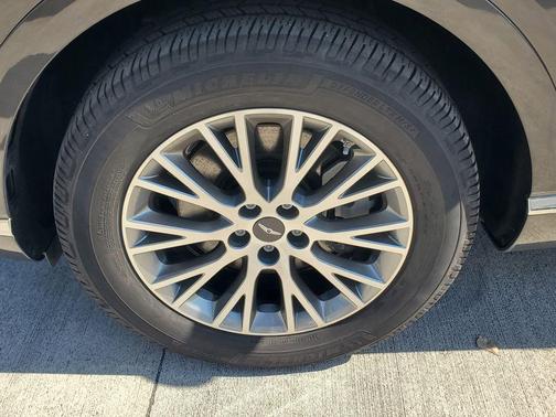Makalu Gray 2024 Genesis GV80 2.5T