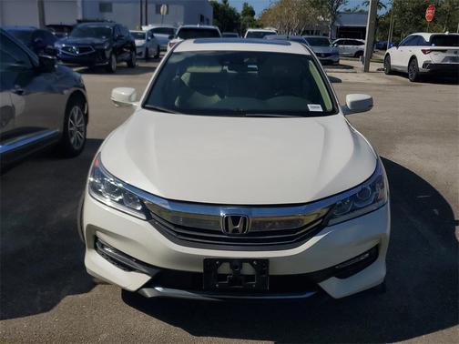 2017 Honda Accord EX-L w/Navigation & Honda Sensing