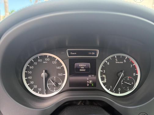 2017 INFINITI QX30 Sport