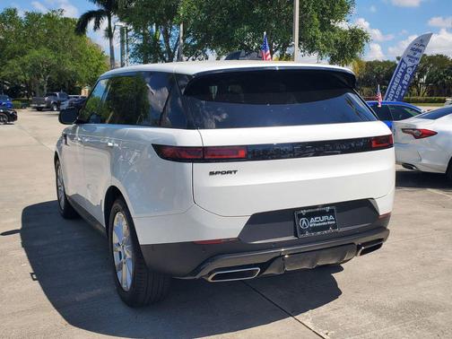 2025 Land Rover Range Rover Sport SE